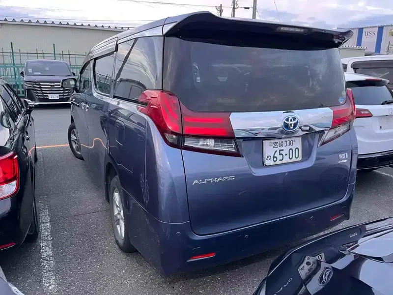 TOYOTA ALPHARD HYBRID 4WD X Image 2
