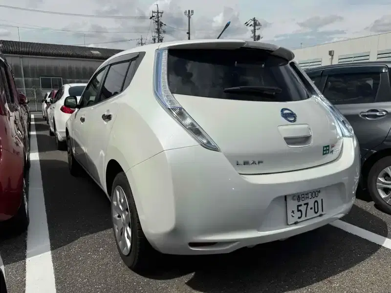 NISSAN LEAF S Image 7