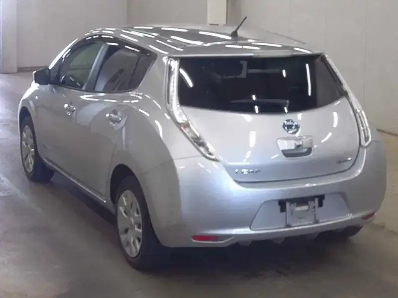 NISSAN LEAF S (30KWH) Image 2