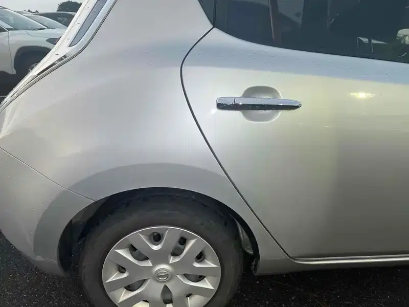 NISSAN LEAF S (30KWH) Image 10