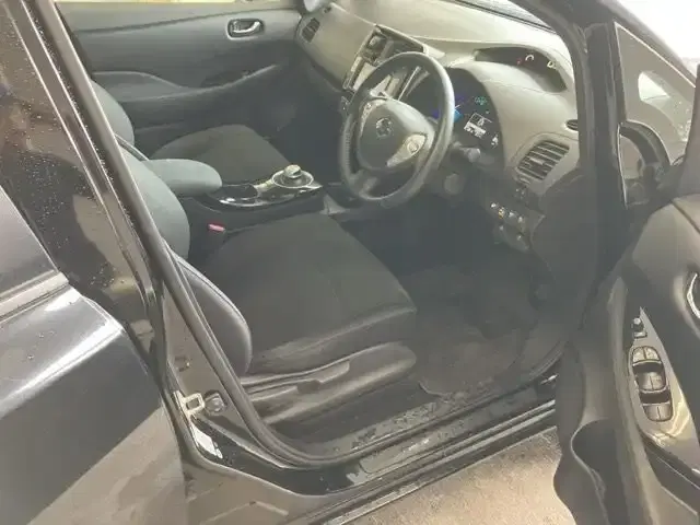 NISSAN LEAF 30G Image 5