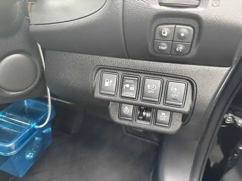 NISSAN LEAF S (24KWH) Image 4