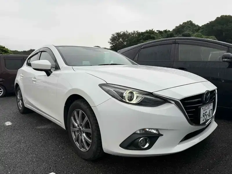 MAZDA AXELA 20S TOURING Image 4