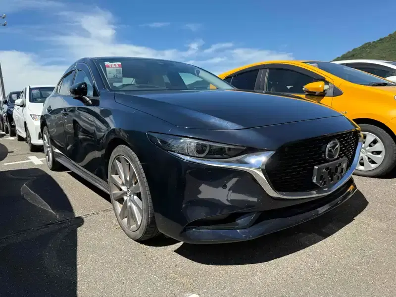 2020 Mazda 3 SEDAN 66,000 km