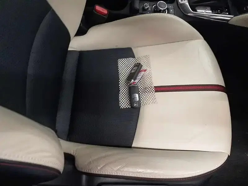 MAZDA DEMIO 13S L PACKAGE Image 4