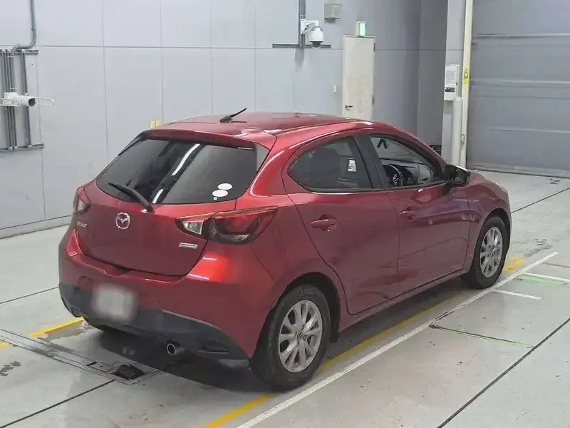 MAZDA DEMIO 13S L PACKAGE Image 2
