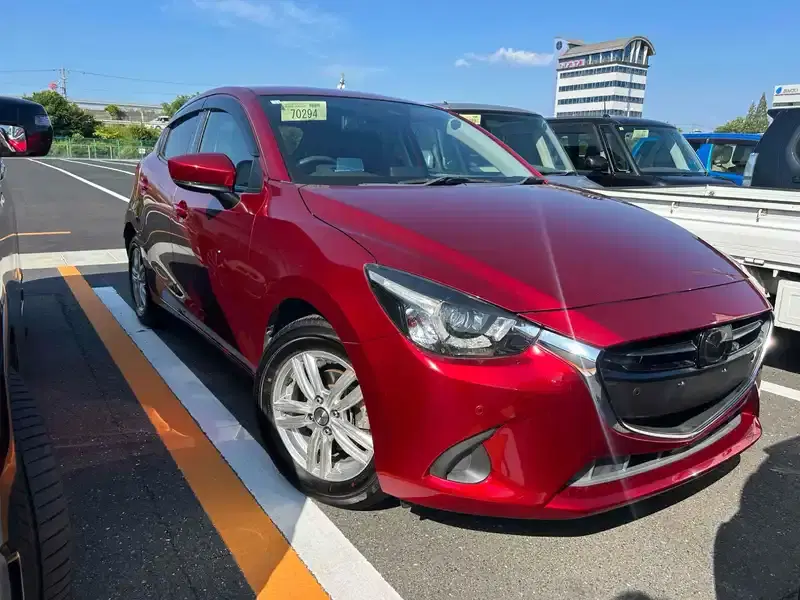 2018 Mazda DEMIO 28,000 km