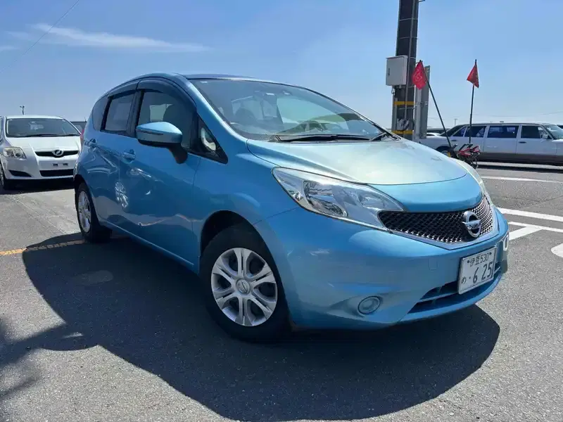 2014 Nissan NOTE 84,000 km