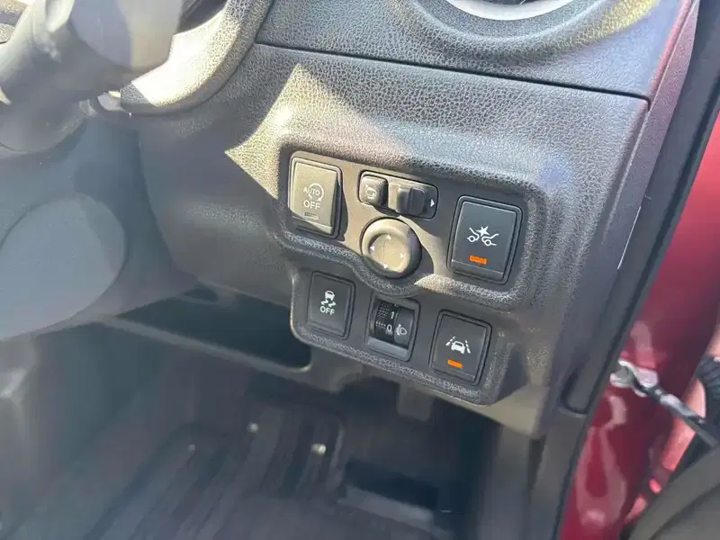 NISSAN NOTE XV SELECTION SAFETY PKG Image 6