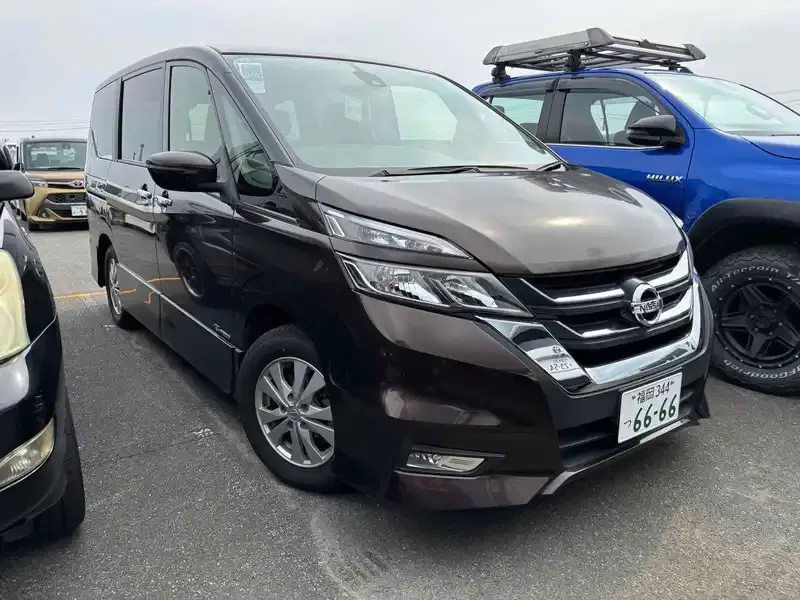 2016 Nissan SERENA 94,000 km