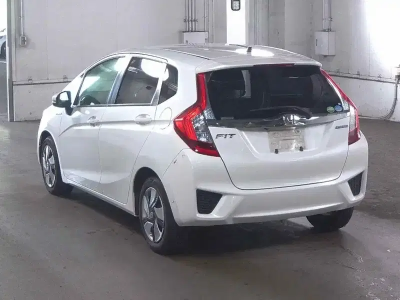 HONDA FIT HYBRID L PACKAGE Image 2