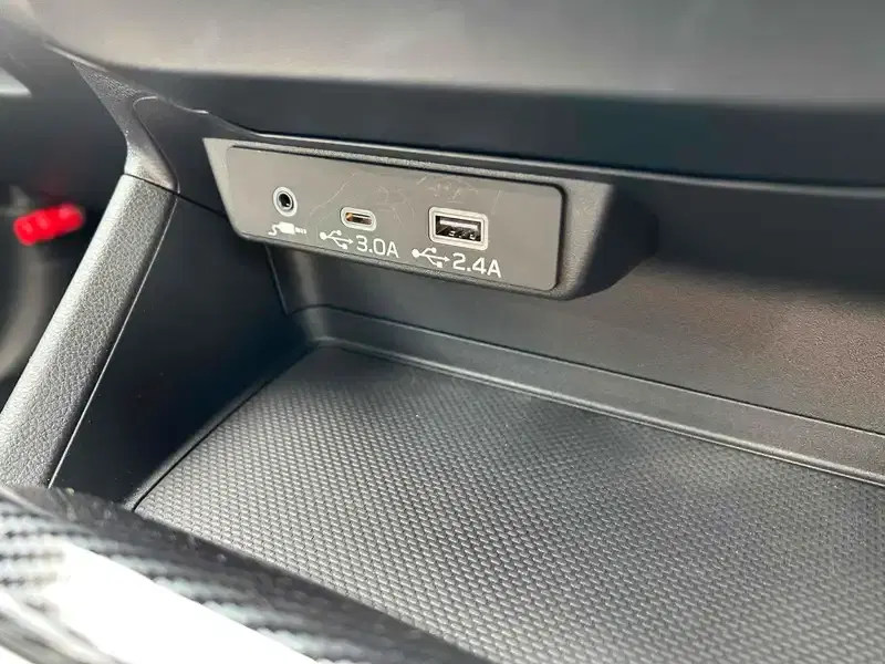 SUBARU IMPREZA ST-H 4WD Image 17