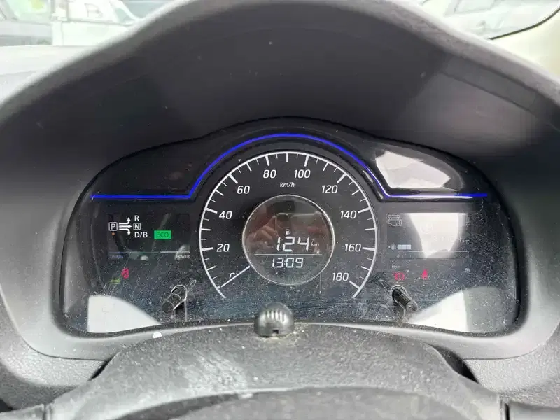 NISSAN NOTE E-PWER X Image 17