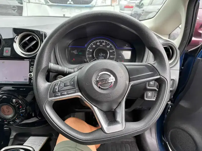 NISSAN NOTE E-PWER X Image 19