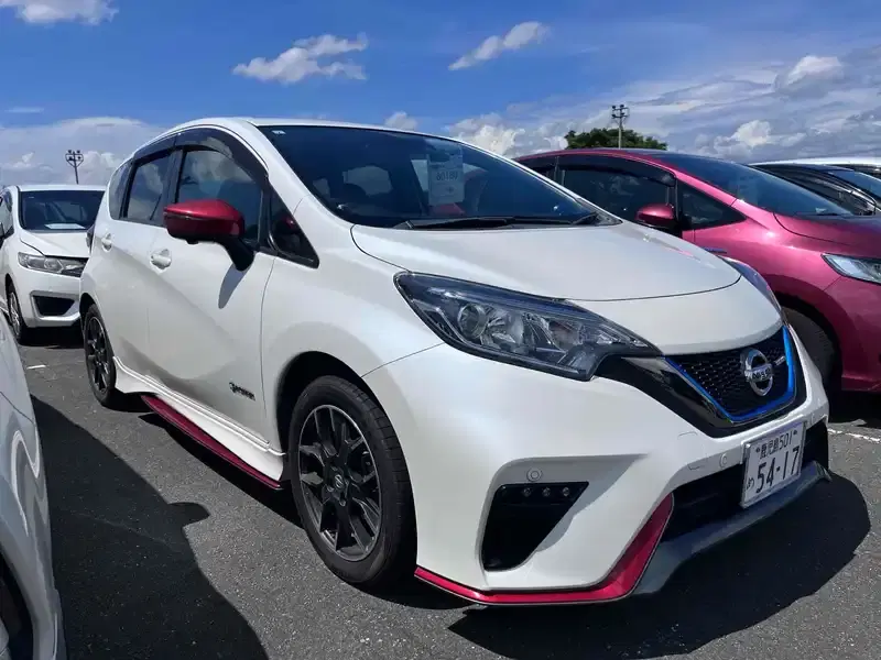 2017 Nissan NOTE 86,000 km