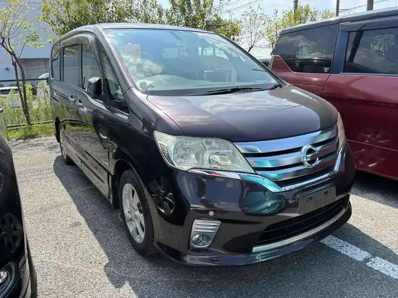 2013 Nissan SERENA 93,531 km