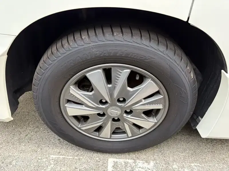 NISSAN SERENA E POWER HIGHWAY STAR V Image 12