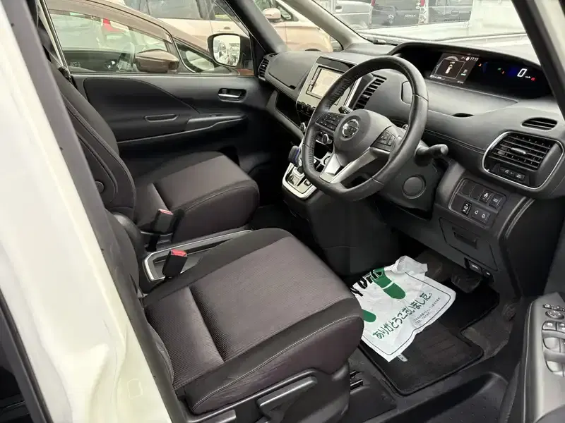 NISSAN SERENA E POWER HIGHWAY STAR V Image 4
