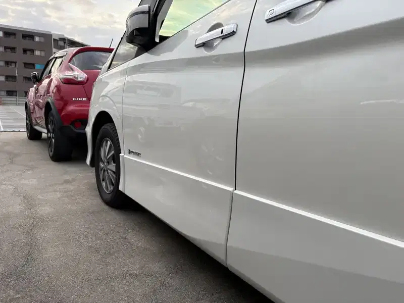 NISSAN SERENA E POWER HIGHWAY STAR V Image 21