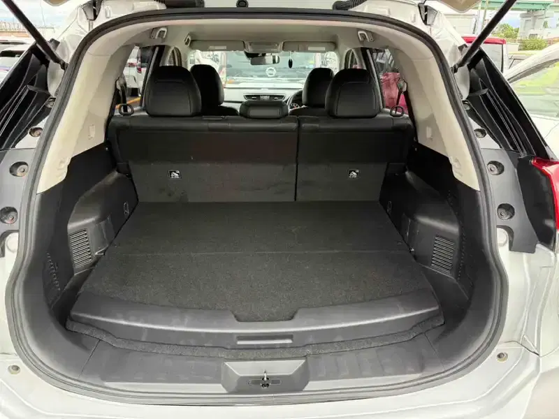 NISSAN X-TRAIL 20S HYBRID Image 13