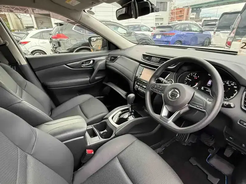 NISSAN X-TRAIL 20S HYBRID Image 6