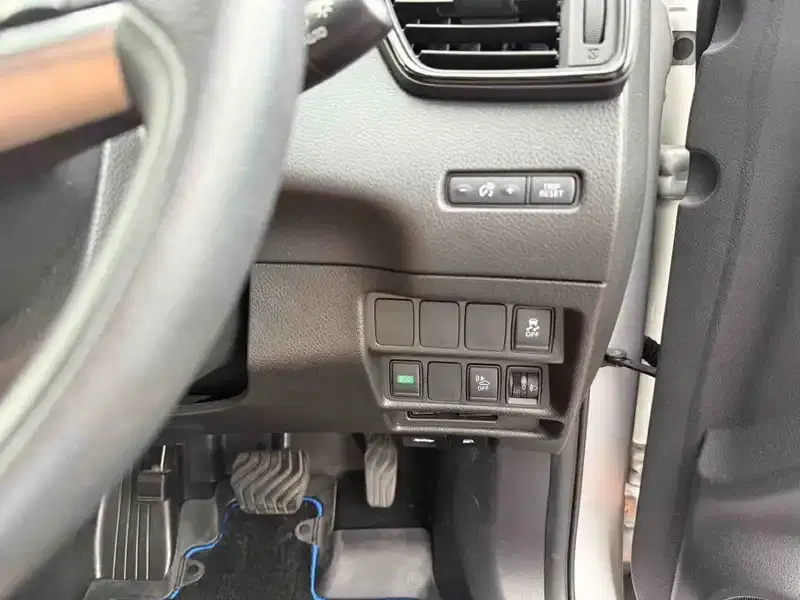 NISSAN X-TRAIL 20S HYBRID Image 9