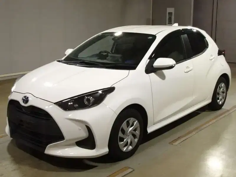 TOYOTA YARIS HYBRID X Image 3