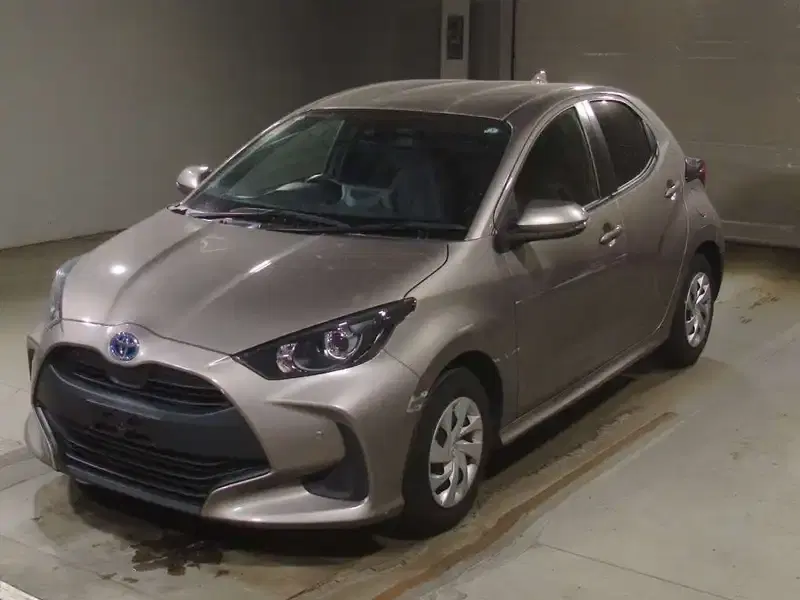 2021 Toyota YARIS 121,000 km