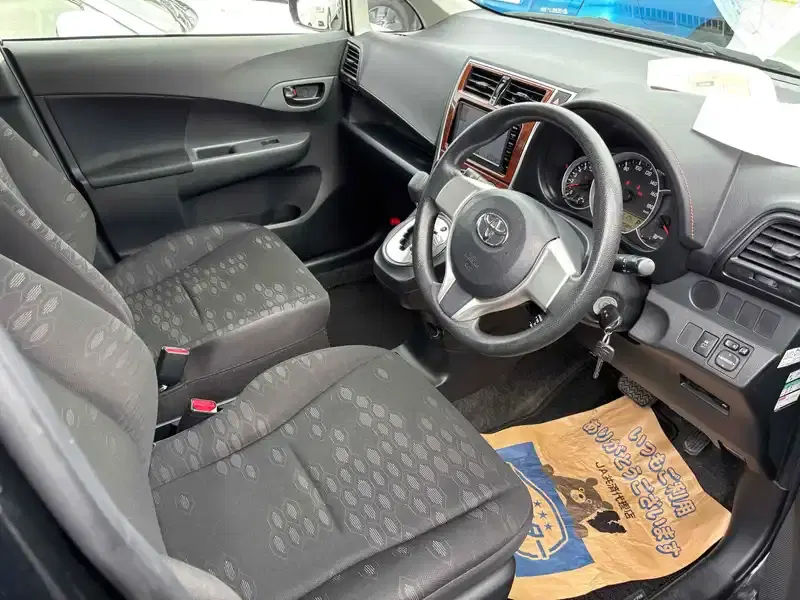 TOYOTA RACTIS X Image 5
