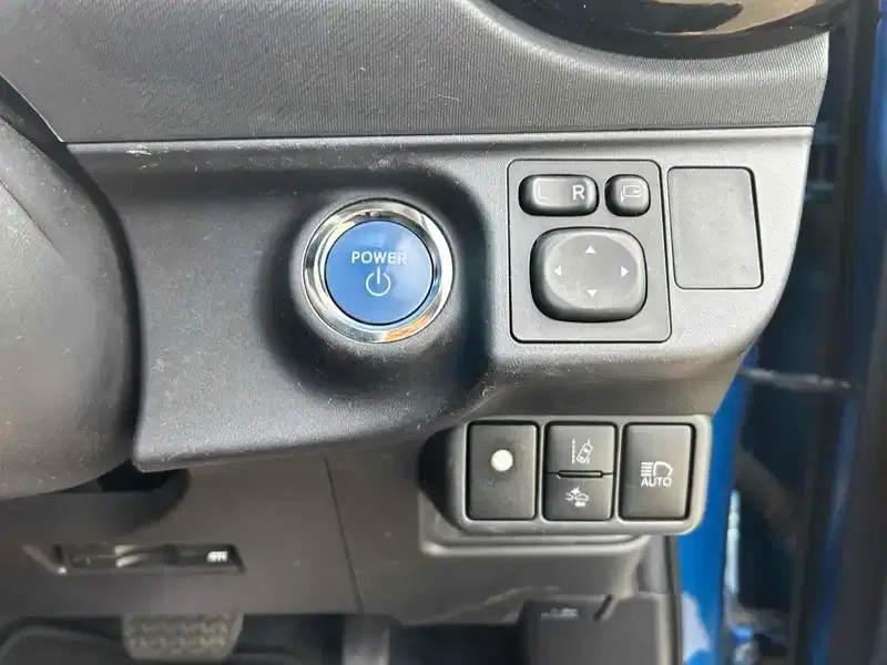 TOYOTA AQUA X-URBUN Image 22