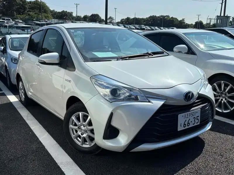 2017 Toyota VITZ 53,000 km