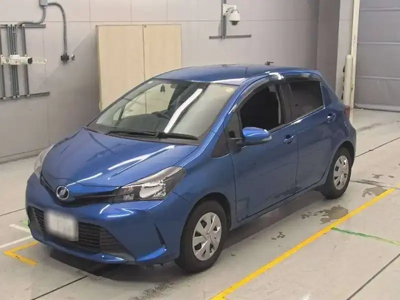 TOYOTA VITZ F Image 3