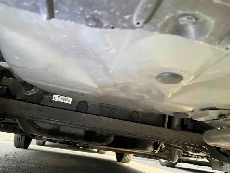 TOYOTA VITZ F Image 22