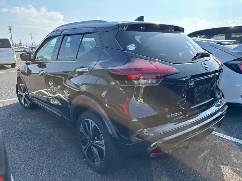 NISSAN KIX X Image 2