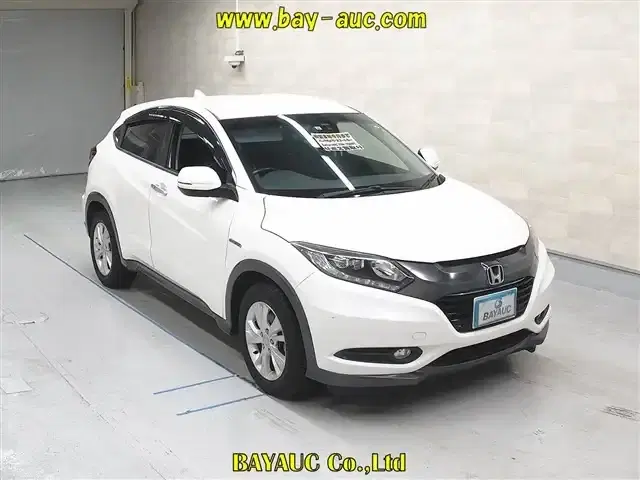 HONDA VEZEL HYBRID X Image 3