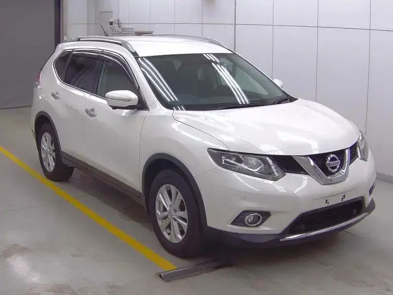 2016 Nissan X-TRAIL 72,000 km