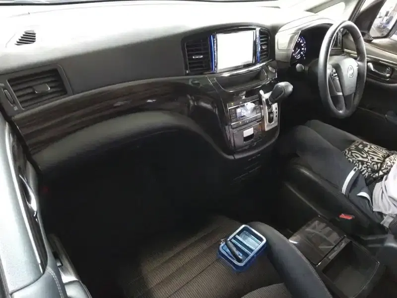 NISSAN ELGRAND 5D 250 HIGHWAY STAR S Image 3