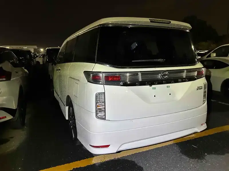 NISSAN ELGRAND 5D 250 HIGHWAY STAR S Image 8