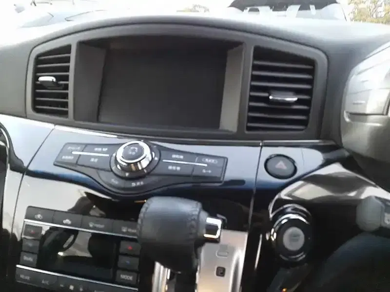 NISSAN ELGRAND 250 HIGHWAY STAR S Image 12
