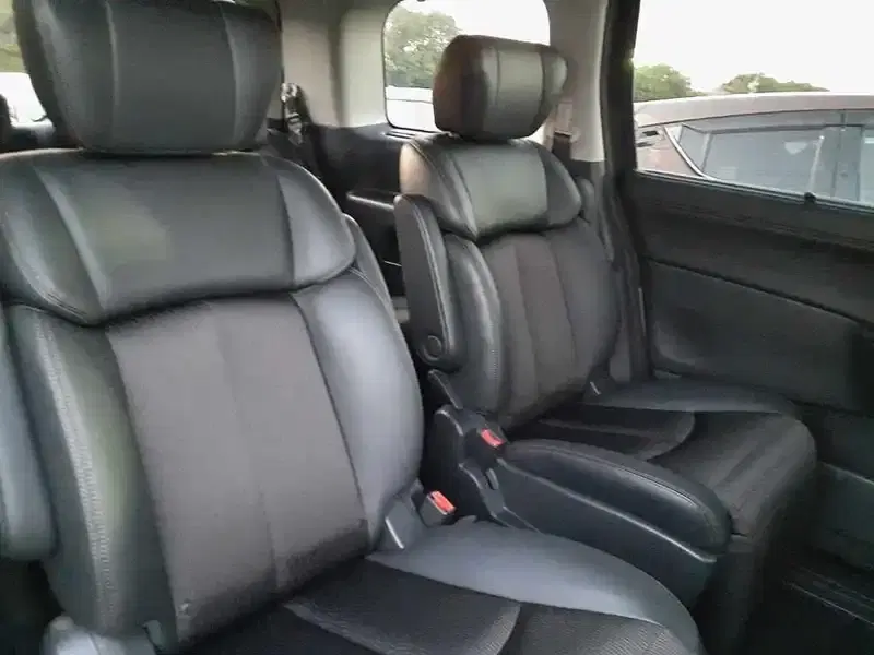 NISSAN ELGRAND 250 HIGHWAY STAR S Image 11