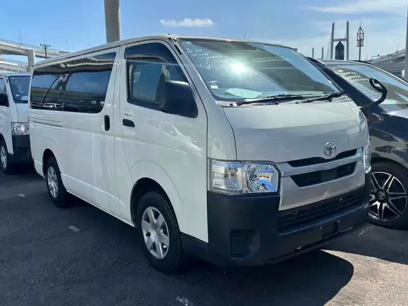 2021 Toyota HIACE 82,000 km