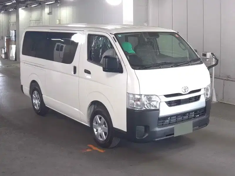 2025 Toyota HIACE 0 km