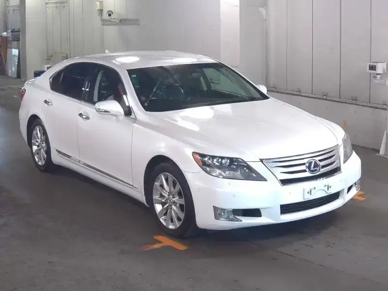 2011 Lexus LS 124,000 km