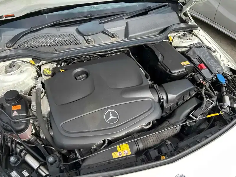 MERCEDES BENZ BENZ A CLASS A250 SPORT Image 15
