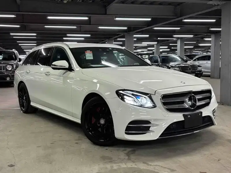 2017 Mercedes benz E200 STATIONWAGON 85,000 km