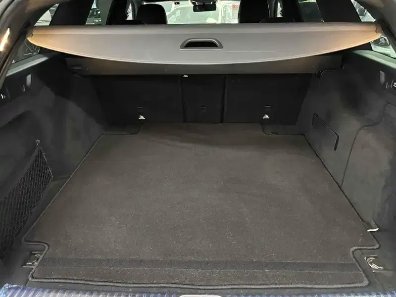 MERCEDES BENZ E200 STATIONWAGON AVG SPORT Image 12