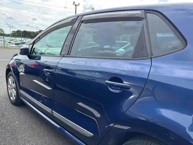 VOLKSWAGEN POLO TSI HIGH LINE Image 9