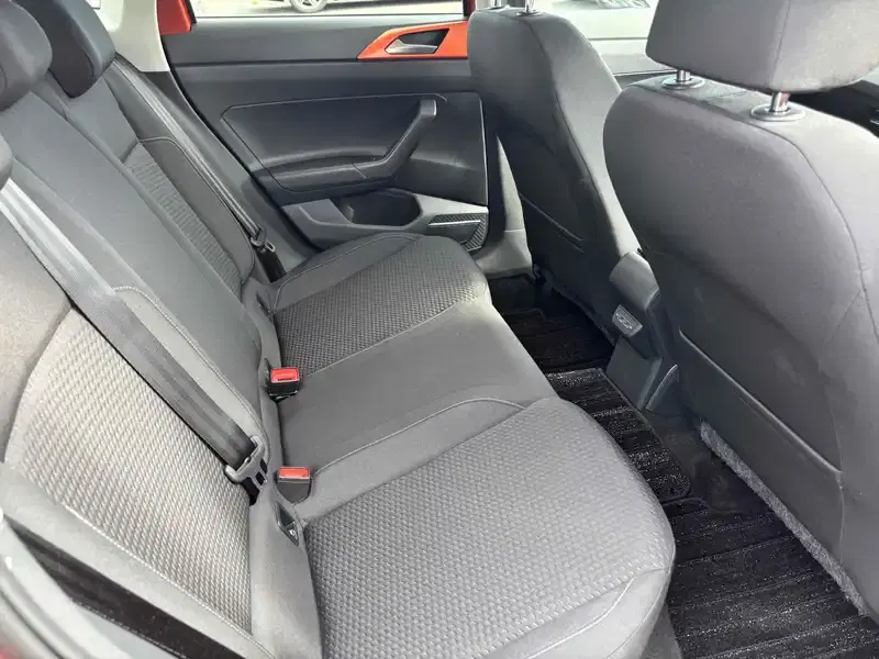 VOLKSWAGEN POLO COMFORTLINE  LTD Image 4