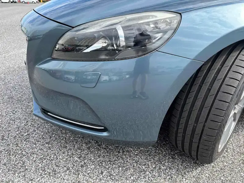 VOLVO V40 V40 T-4 Image 13