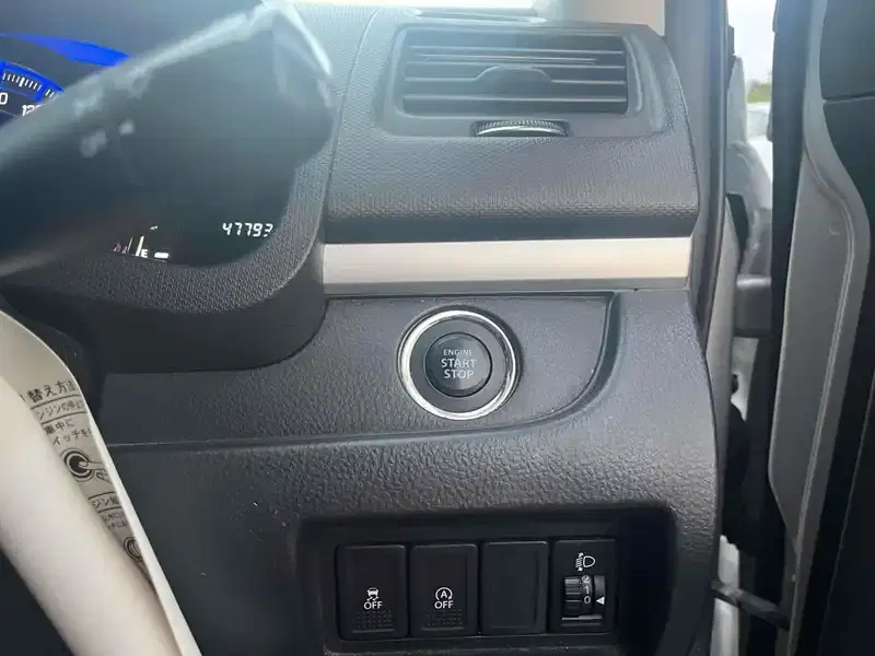 SUZUKI SWIFT 5D XG-DJE Image 31